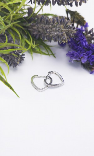 Kalp Tasarım Zirkon Gümüş Küpe