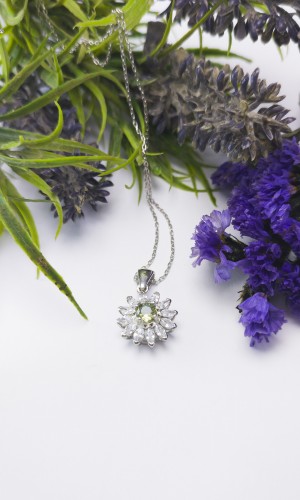 Lotus Tasarım Zultanit Taşlı Zirkon Gümüş Kolye