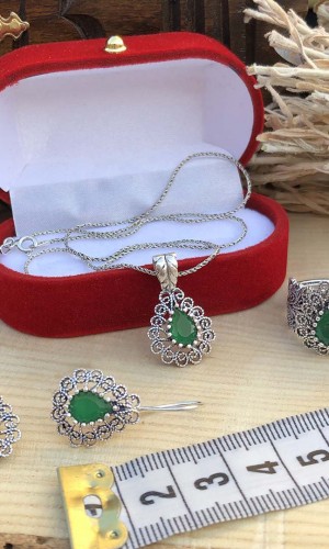 Zümrüt Taşlı Damla Tasarım Telkari Gümüş Üçlü Set