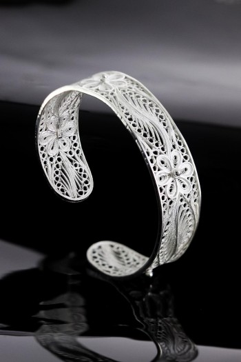 Çiçek Motifli El Işçiliği Telkari Gümüş Kelepçe Bilezik 