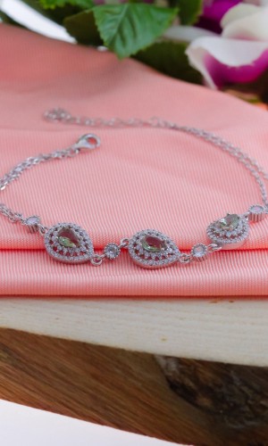 Damla Model Renk Değiştiren Zultanit Taşlı Zirkon Gümüş Bileklik 