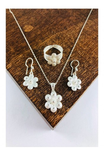 El Işi Çiçek Motifli Telkari Gümüş Üçlü Set