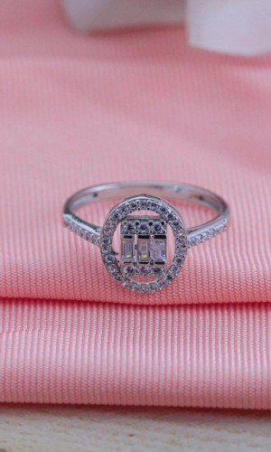 Elips Model Baget Zirkon Taşı Gümüş Yüzük