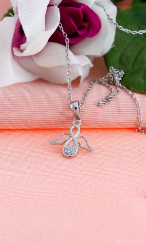 Kanatlı Sonsuzluk Model Zirkon Taşlı Gümüş Kolye