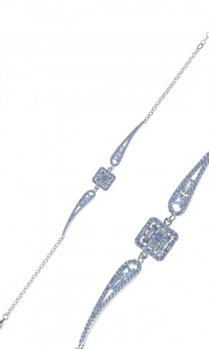 Kare Model Baget Zirkon Taşlı Gümüş Bileklik Kare Model Baget Zirkon Taşlı Gümüş Bileklik