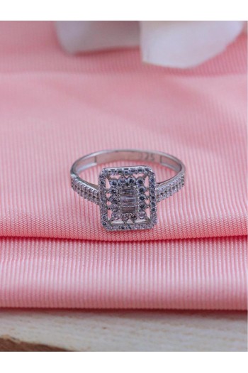 Kare Model Baget Zirkon Taşlı Gümüş Yüzük