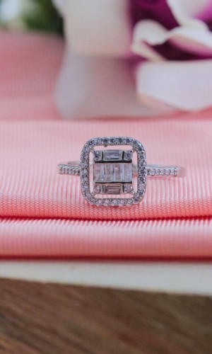 Oval Model Baget Zirkon Taşlı Gümüş Yüzük 