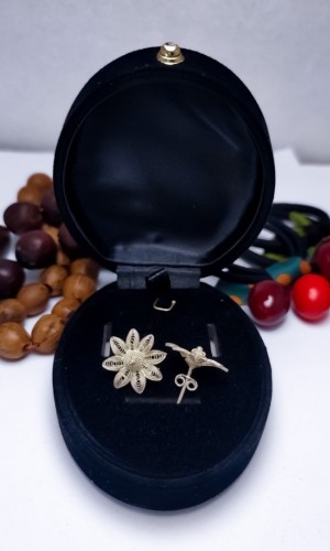 Papatya Model 925 Ayar Telkari Gümüş Küpe 