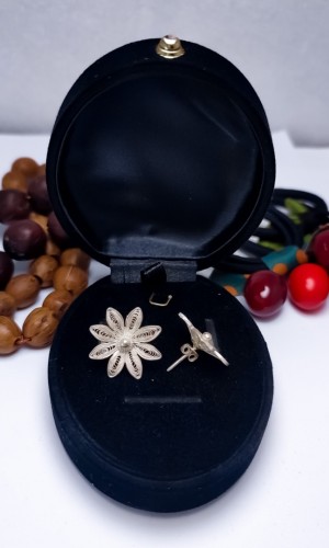 Papatya Model 925 Ayar Telkari Gümüş Küpe