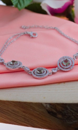 Yuvarlak Model Renk Değiştiren Zultanit Taşlı Zirkon Gümüş Bileklik 