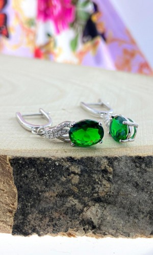 zümrüt Taşlı sallantılı Model Zirkon Gümüş Küpe