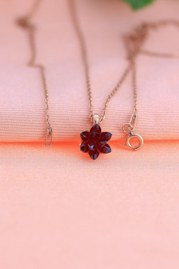 Lotus Model Yakut Taşlı Rose Gümüş Kolye 