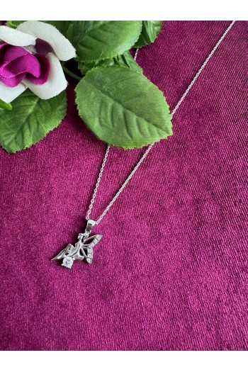 925 ayar kelebek kanatlı yanlız kız motifli zirkon taşlı gümüş kolye