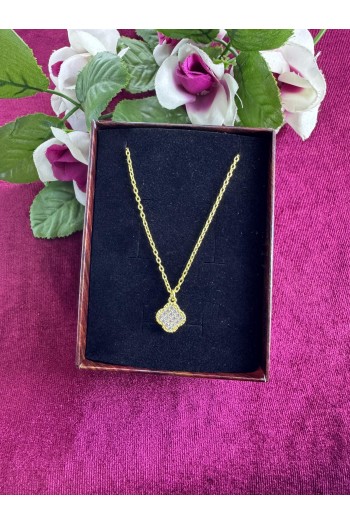 925 ayar yonca desenli zirkon taşlı altın suyu kaplamalı hayalet gümüş kolye