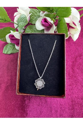 925 ayar yonca desenli zirkon taşlı hayalet gümüş kolye