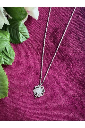 925 ayar yonca desenli zirkon taşlı hayalet gümüş kolye