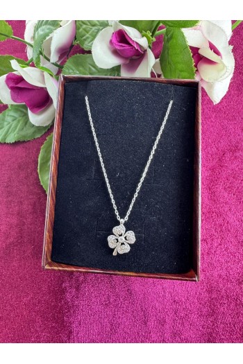 925 ayar yonca desenli zirkon taşlı hayalet gümüş kolye