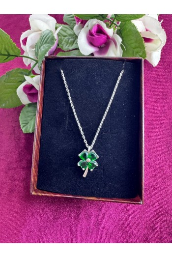 925 ayar yonca desenli zümrüt yeşili zirkon taşlı hayalet gümüş kolye