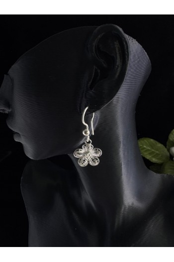 Aslanağzı çiçeği motifi sallantılı model el işi telkari gümüş küpe 