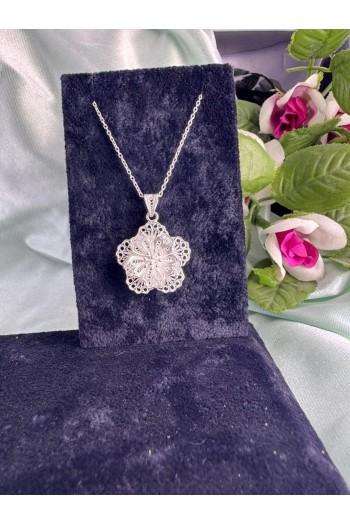 çiçek motifi el işi telkari gümüş kolye