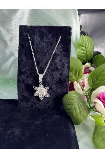 düz yapraklı lotus çiçeği motifi el işi telkari gümüş kolye
