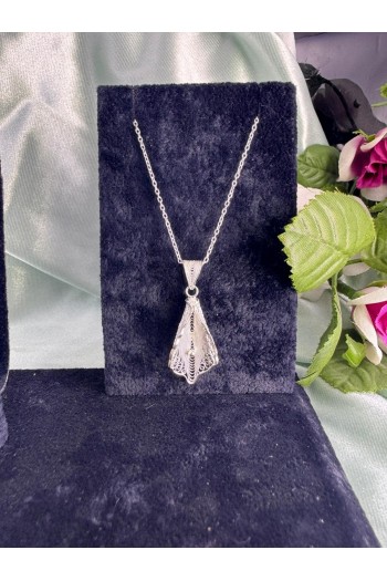 içe kıvrımlı desenli  motifi el işi telkari gümüş kolye