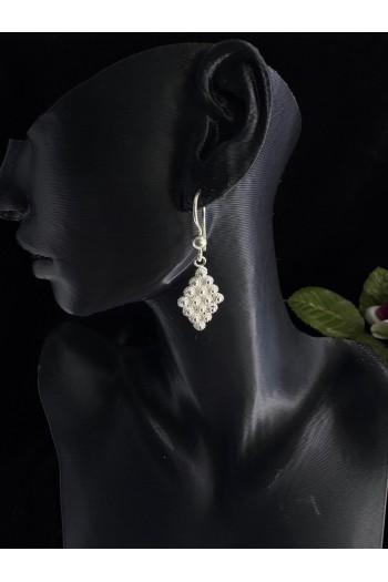 kişniş model piramit motifi sallantılı model el işi telkari gümüş küpe 