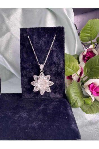 lotus çiçeği tasarımlı el işi telkari gümüş kolye
