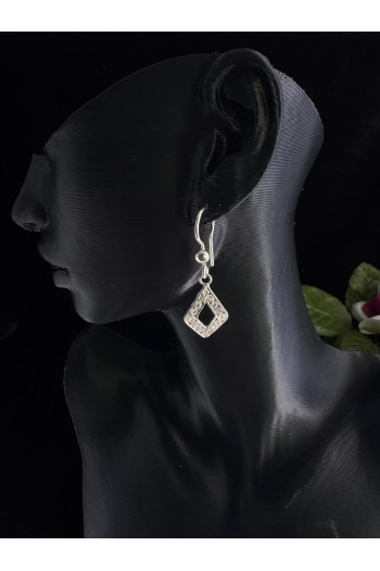 piramit motifi sallantılı model el işi telkari gümüş küpe 