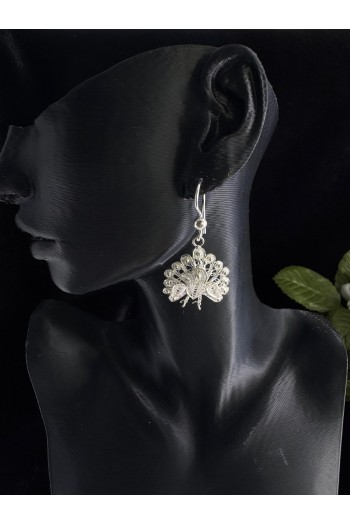 Tavus kuşu model sallantılı model el işi telkari gümüş küpe 